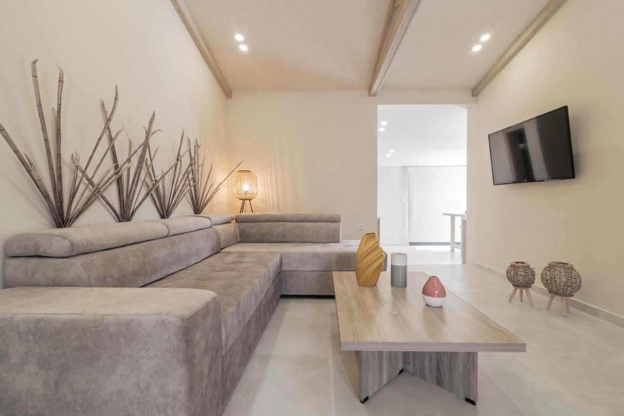 Milk And Honey Residence Romírion Esterno foto