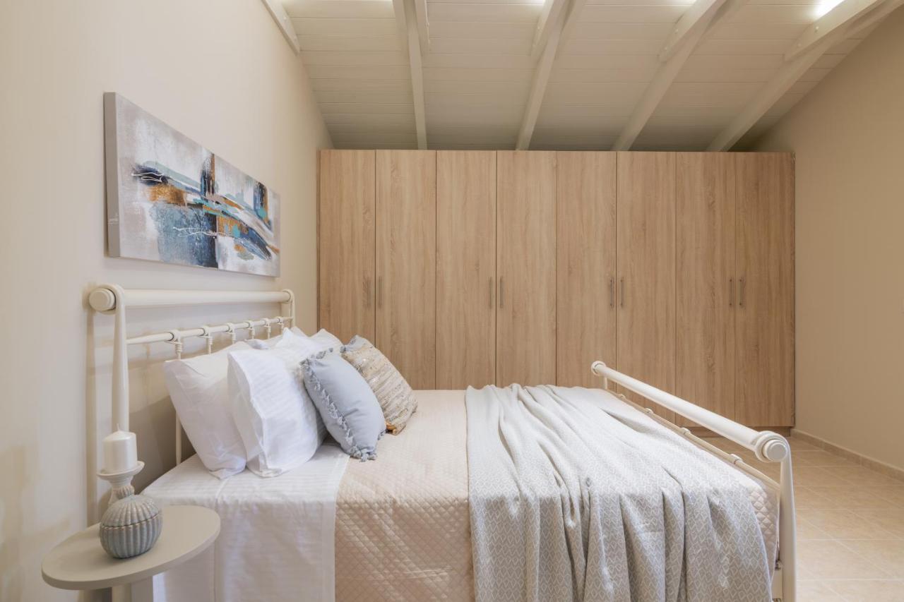 Milk And Honey Residence Romírion Esterno foto